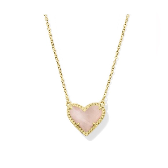 Kendra Scott Jewelry - NWT Kendra Scott Ari Heart Gold Pendant Necklace in Rose‎ Quartz